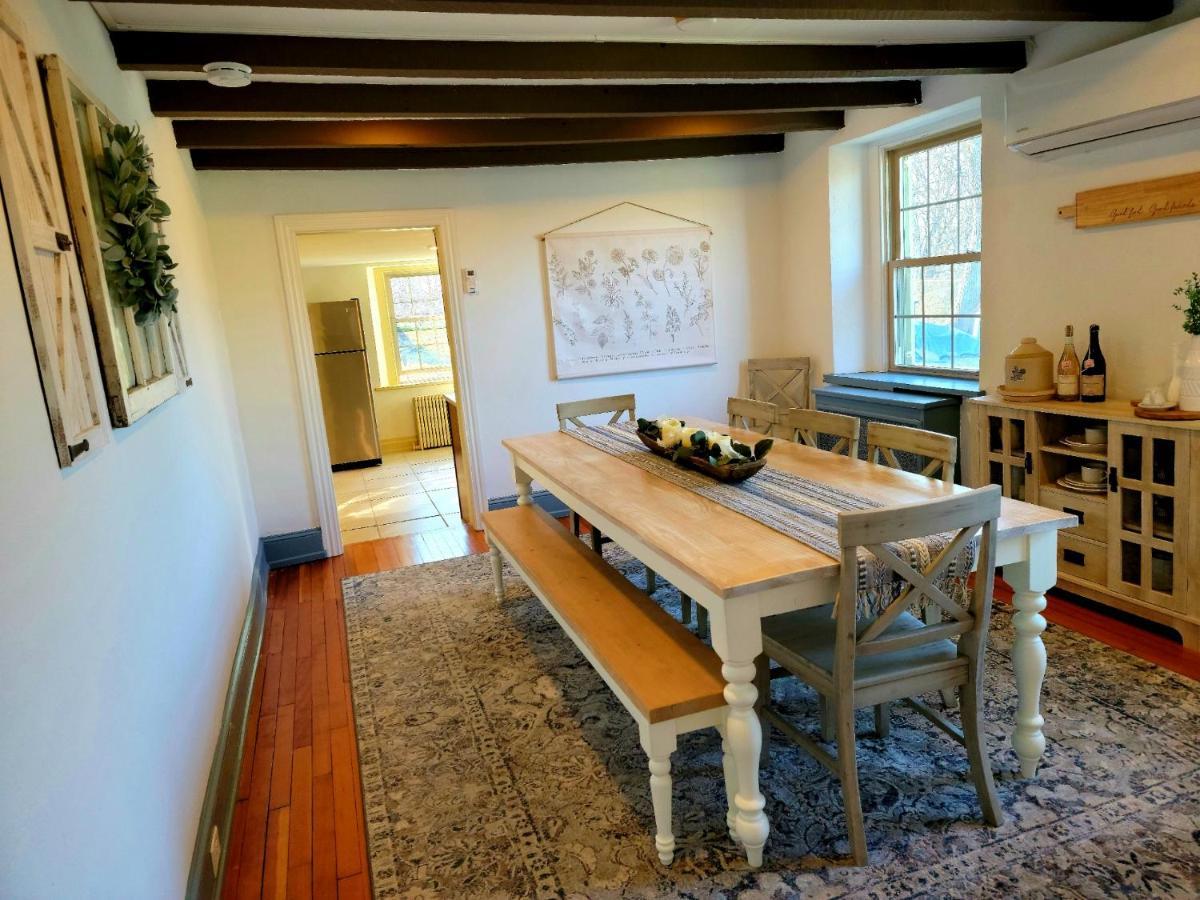 Downingtown Manor - 1900S Farmhouse With Creek Views المظهر الخارجي الصورة