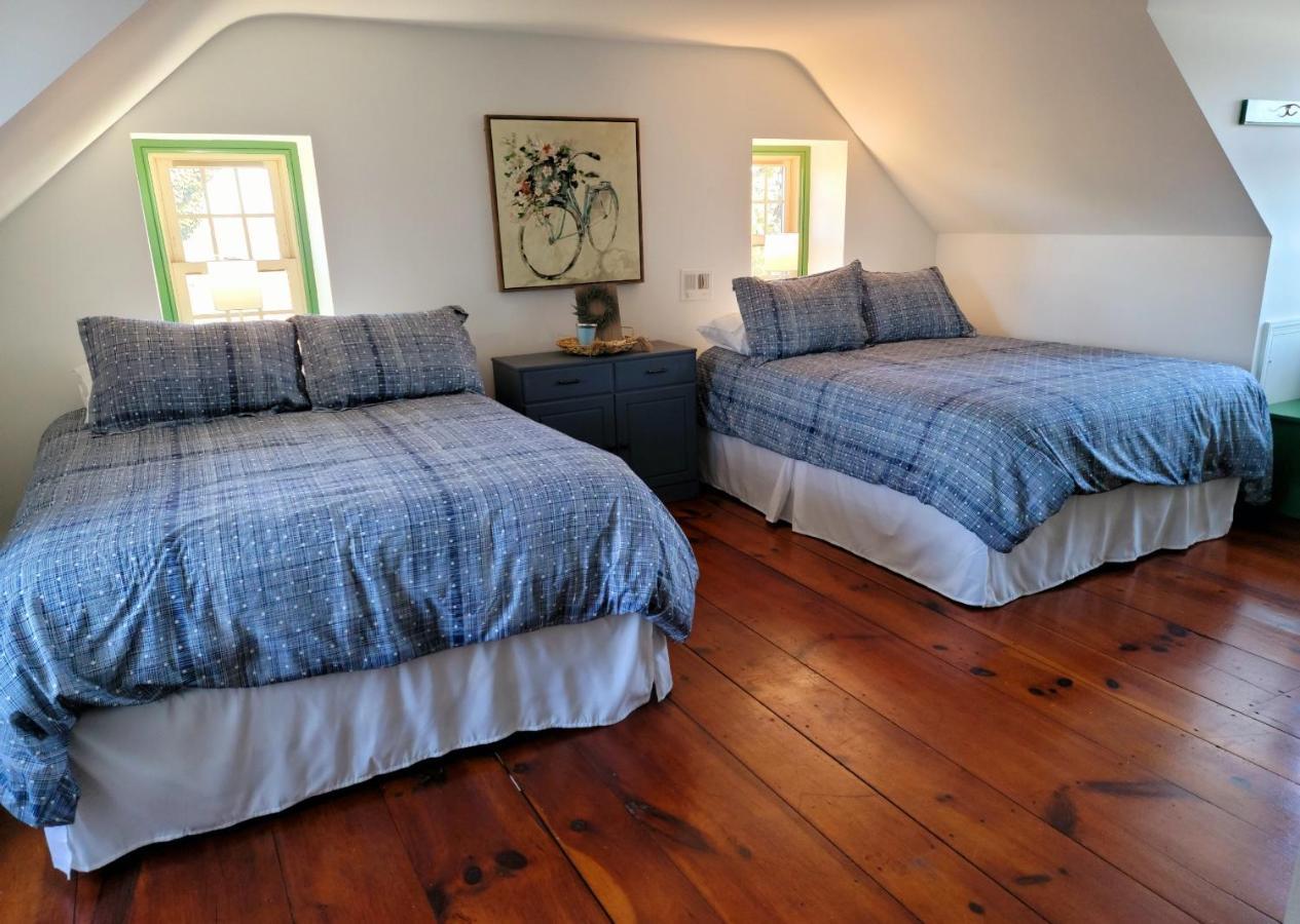 Downingtown Manor - 1900S Farmhouse With Creek Views المظهر الخارجي الصورة